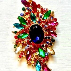 NEW Large Multicolor Rhinestone Statement Brooch Pin – Navy Center Jewel Gold